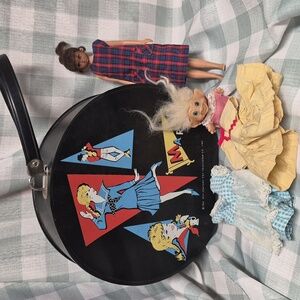 1962 Vintage 20th Century Fox Television Co. Black Case With A Couple Dolls